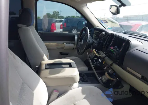 2007 Chevrolet Silverado 1500 Lt2 from USA, damaged, VIN 2GCEK13M571571700